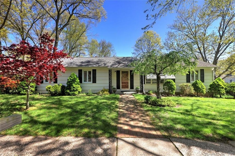 101 Chase Ln, West Haven, CT 06516 - photo 1