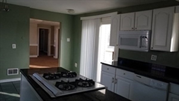 54 Spencer St unit 3, Lynn, MA 01905 - photo 1