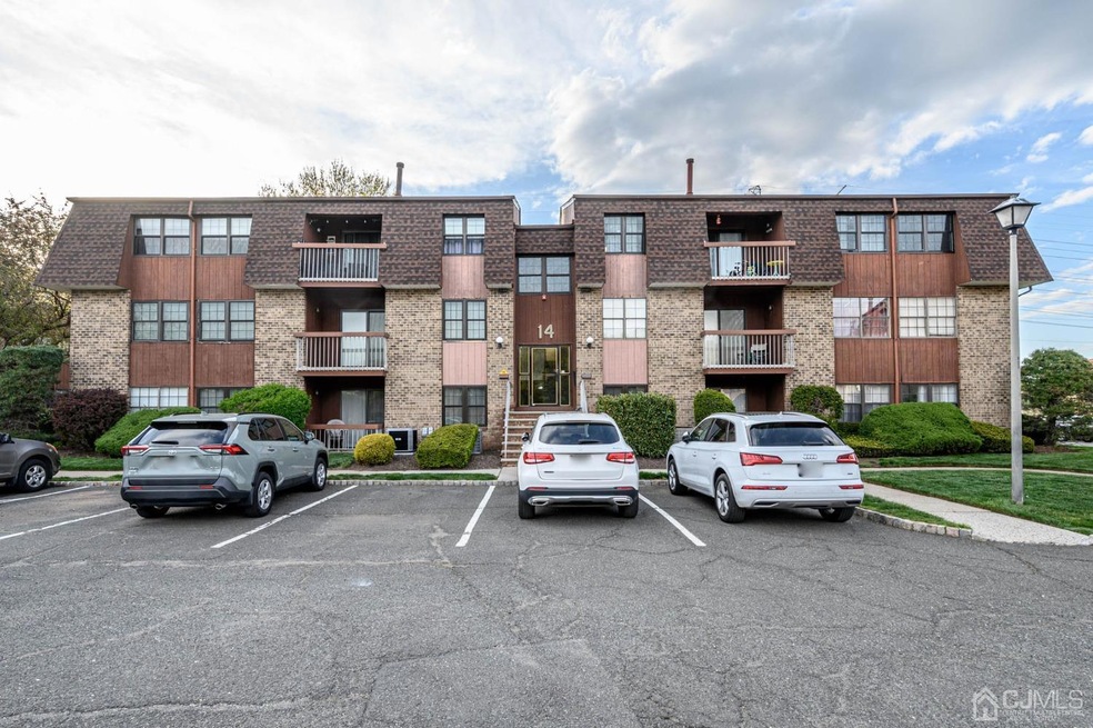 160 Overlook Ct unit 1601, Woodbridge, NJ 07095 - photo 1