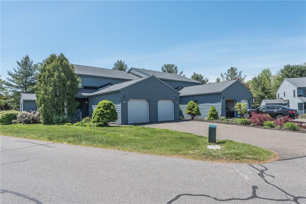 753 Long Hill Rd unit C, Middletown, CT 06457 - photo 1