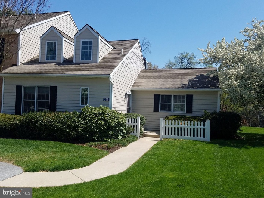 206 Meadow Ct unit 206, Glen Mills, PA 19342 - photo 1