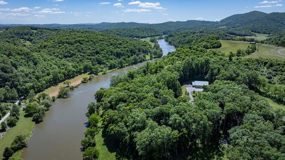 24 Moxley Ridge Rd, Independence, VA 24348 - photo 1