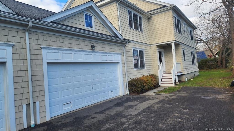 906 Oldfield Rd unit 906, Fairfield, CT 06824 - photo 1