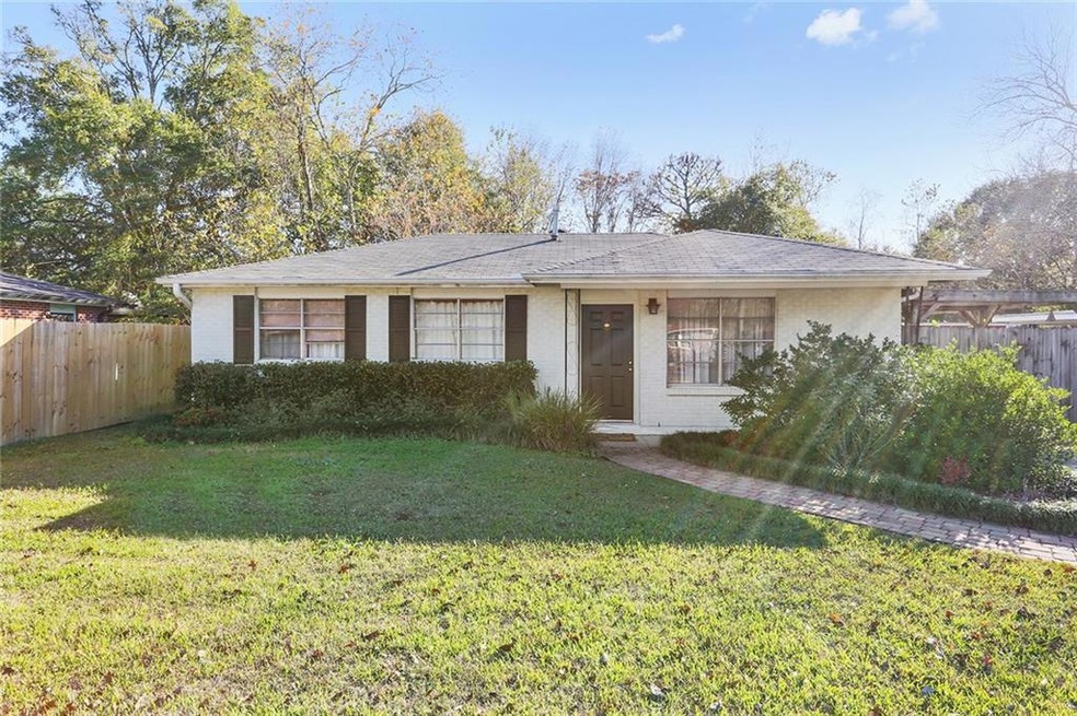 353 Oriole Dr, Slidell, LA 70458 - photo 1