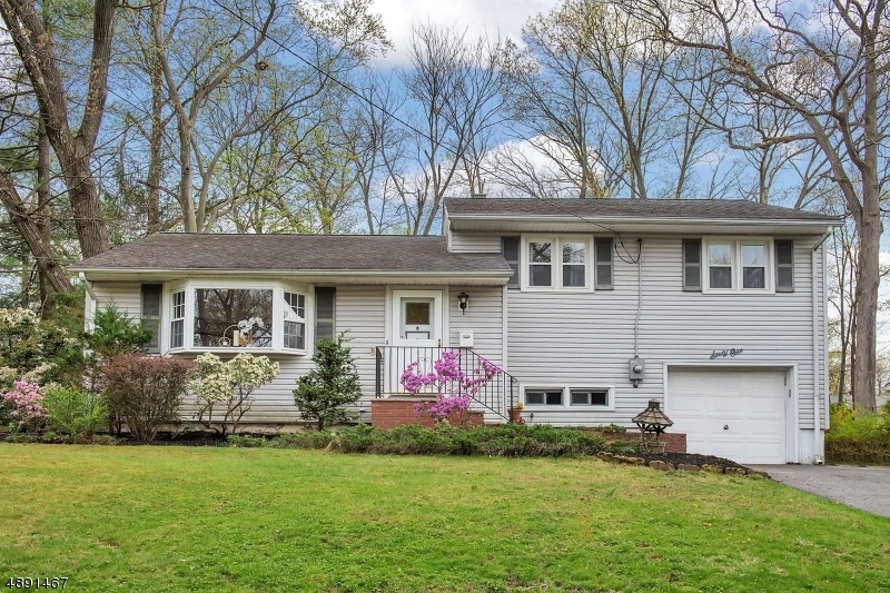61 W Cedar St, Livingston, NJ 07039 - photo 1