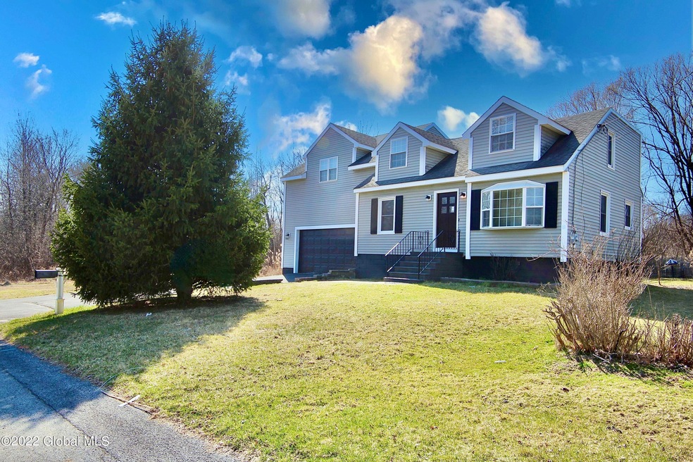 437 Stanford Ave, Schenectady, NY 12304 - photo 1