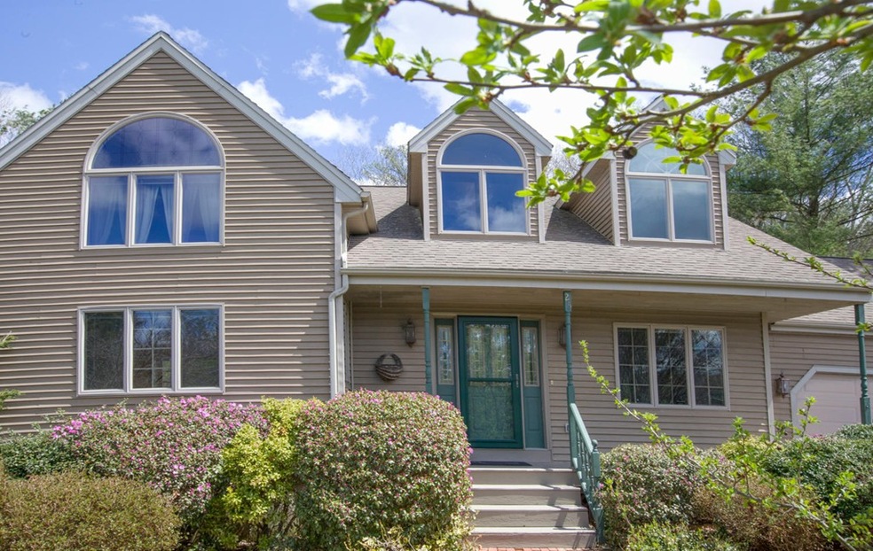 25 Staples Ln, Blackstone, MA 01504 - photo 1