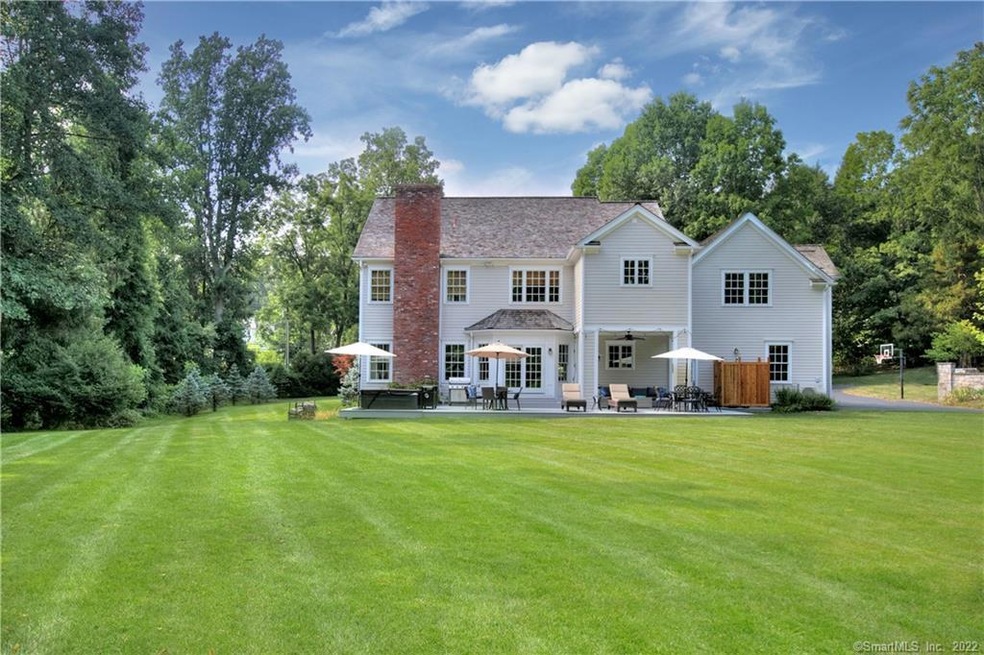 2 Heron Lake Ln, Westport, CT 06880 - photo 1