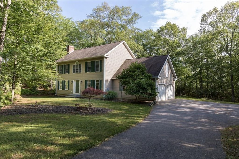 Private rear lot in a much sought after neigborhoo