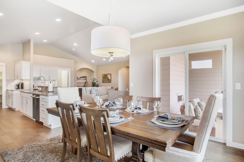 2402 NW Ivy Way, Redmond, OR 97756 - photo 1