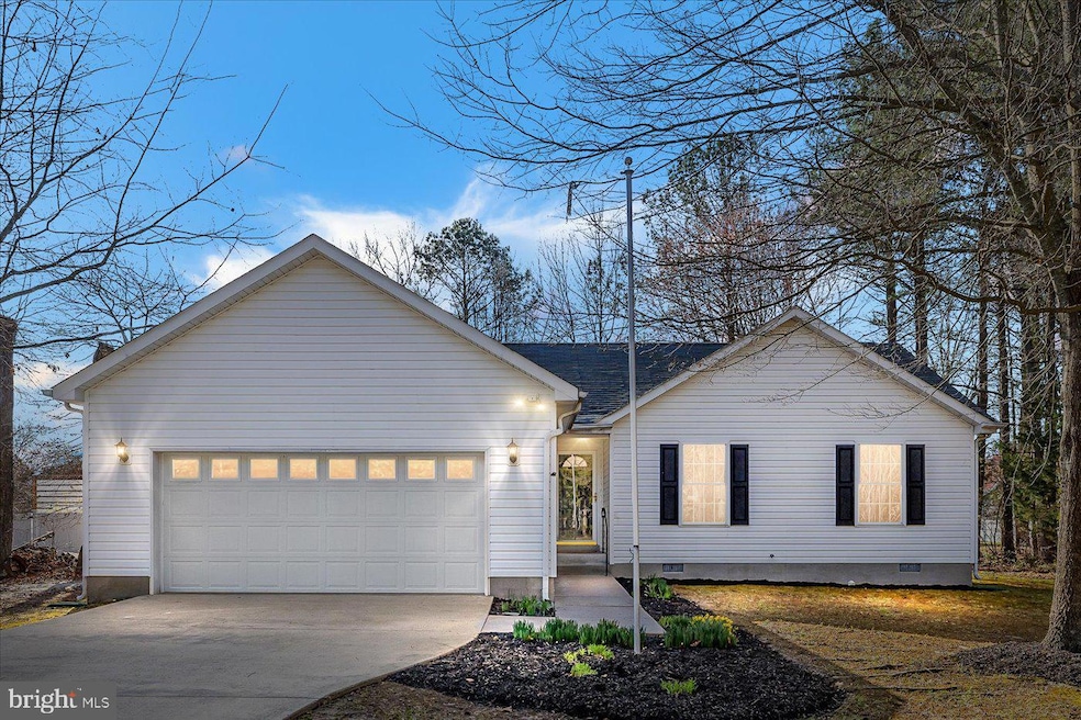 202 Meadow Ave, Colonial Beach, VA 22443 - photo 1