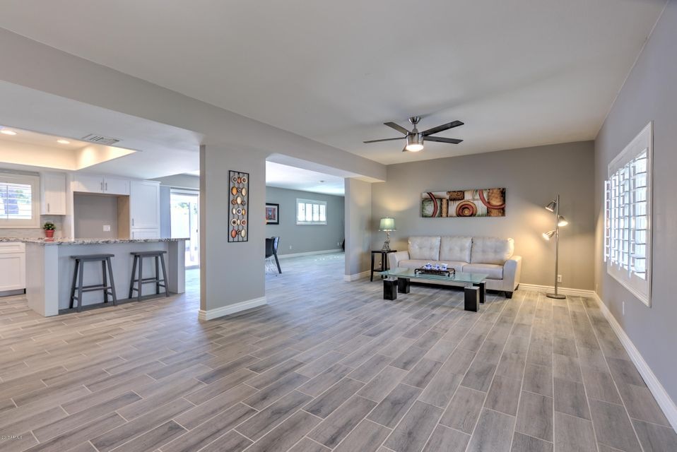 9617 N 35th Pl-6