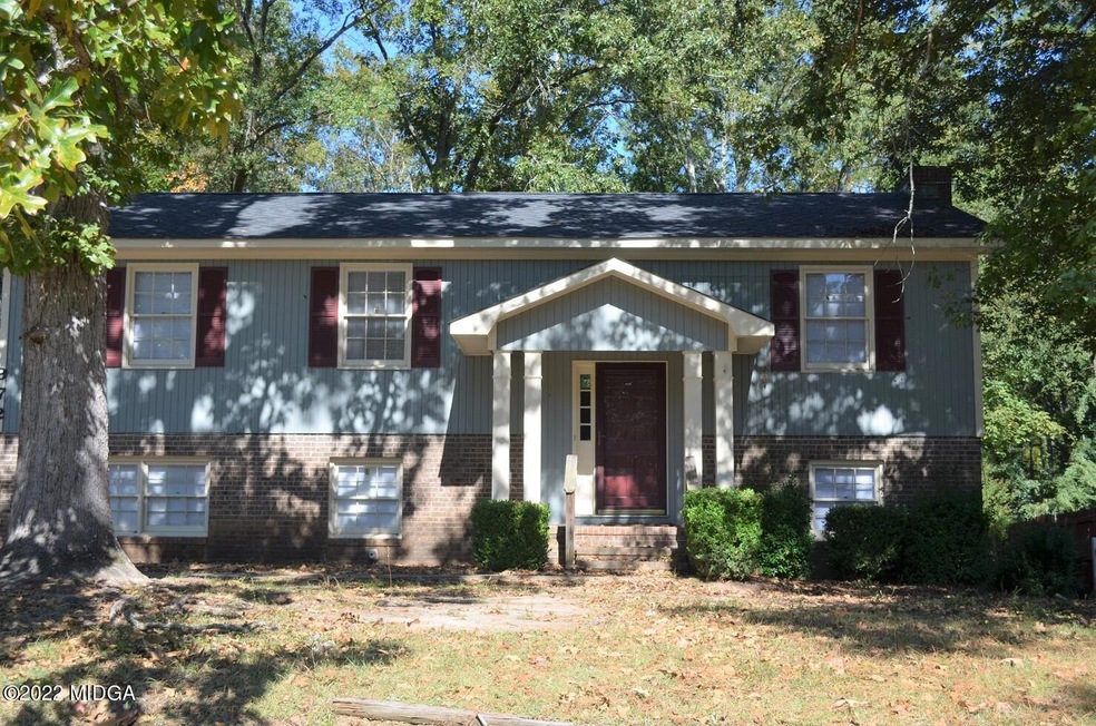 972 Roundtable Lane