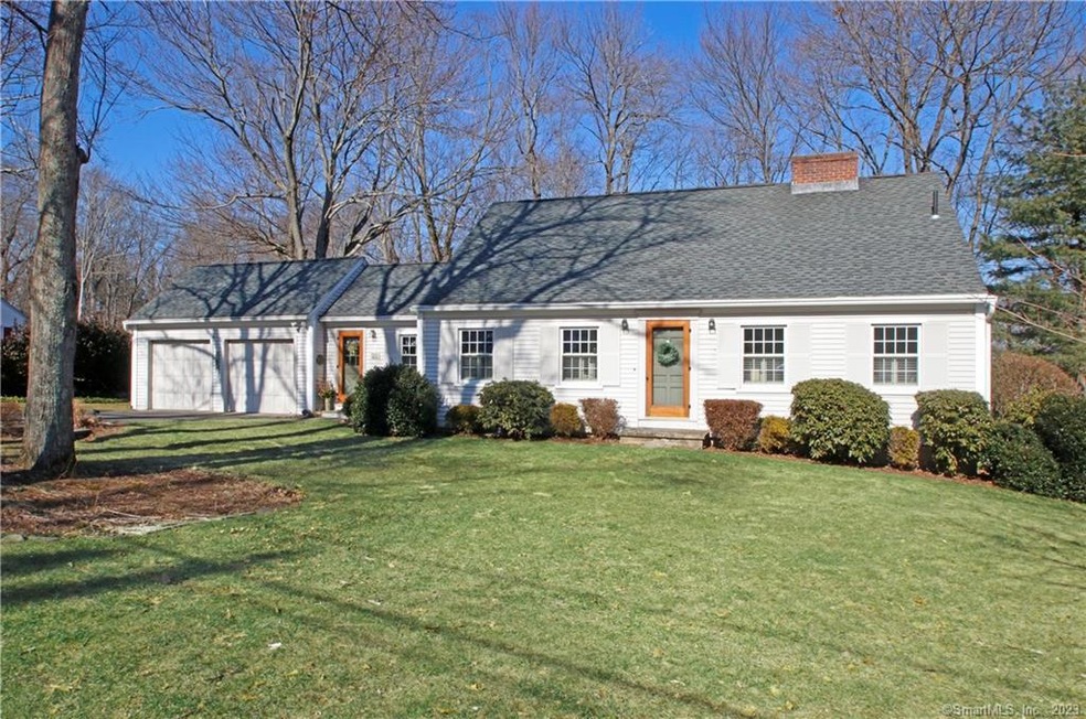 34 Deepwood Rd, Naugatuck, CT 06770 - photo 1