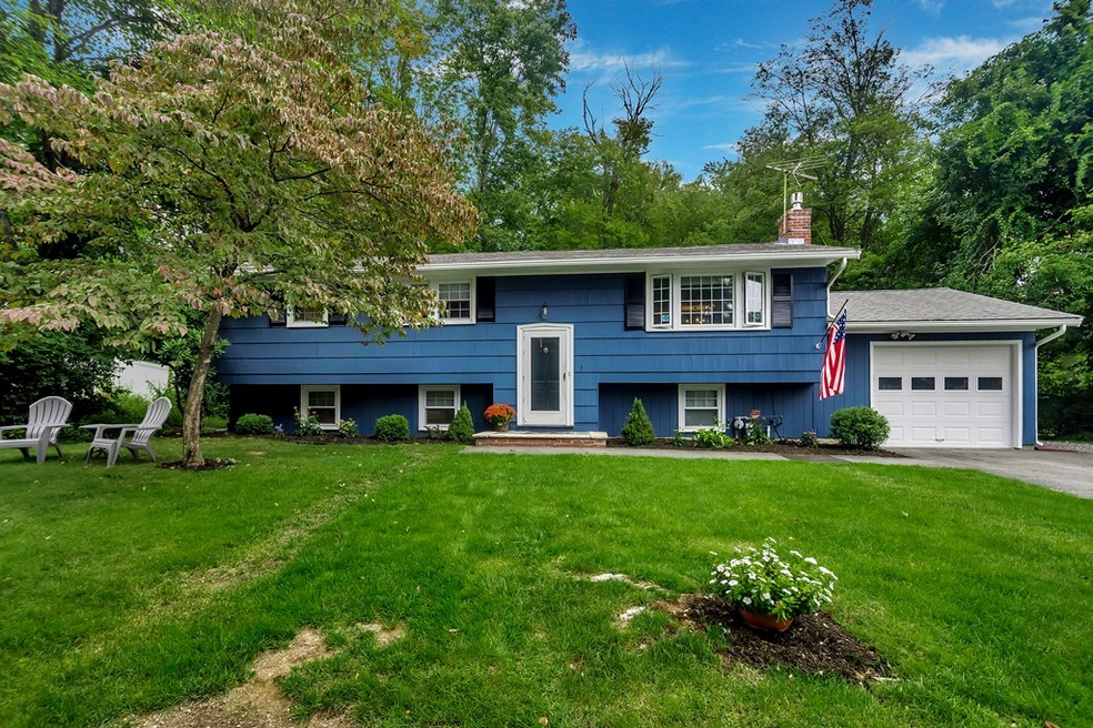 5 Putnam Rd, Burlington, MA 01803 - photo 1