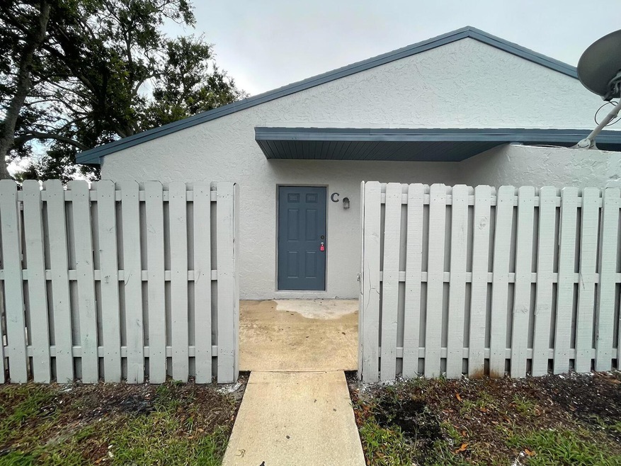 2013 Oleander Blvd unit C, Fort Pierce, FL 34950 - photo 1
