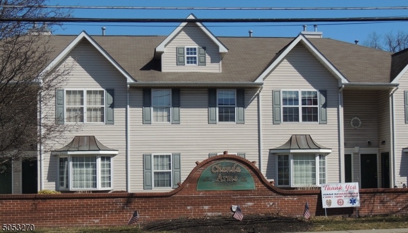 27 Chanda Ct, Clifton, NJ 07012 - photo 1