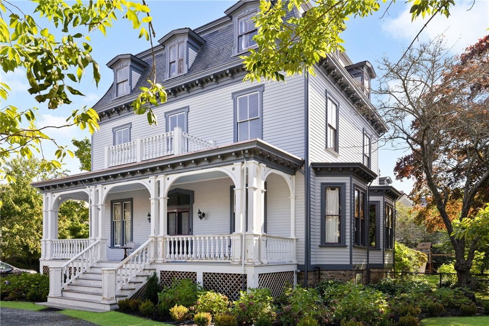 63 Kay St unit 2, Newport, RI 02840 - photo 1