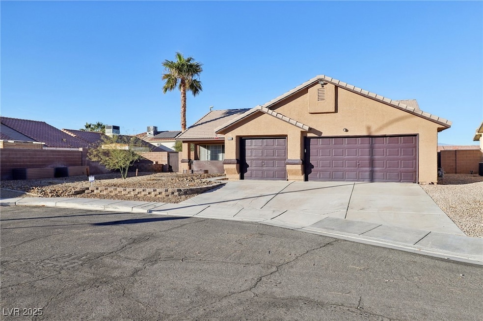 2713 Meadow Spring Ct, Las Vegas, NV 89156 - photo 1