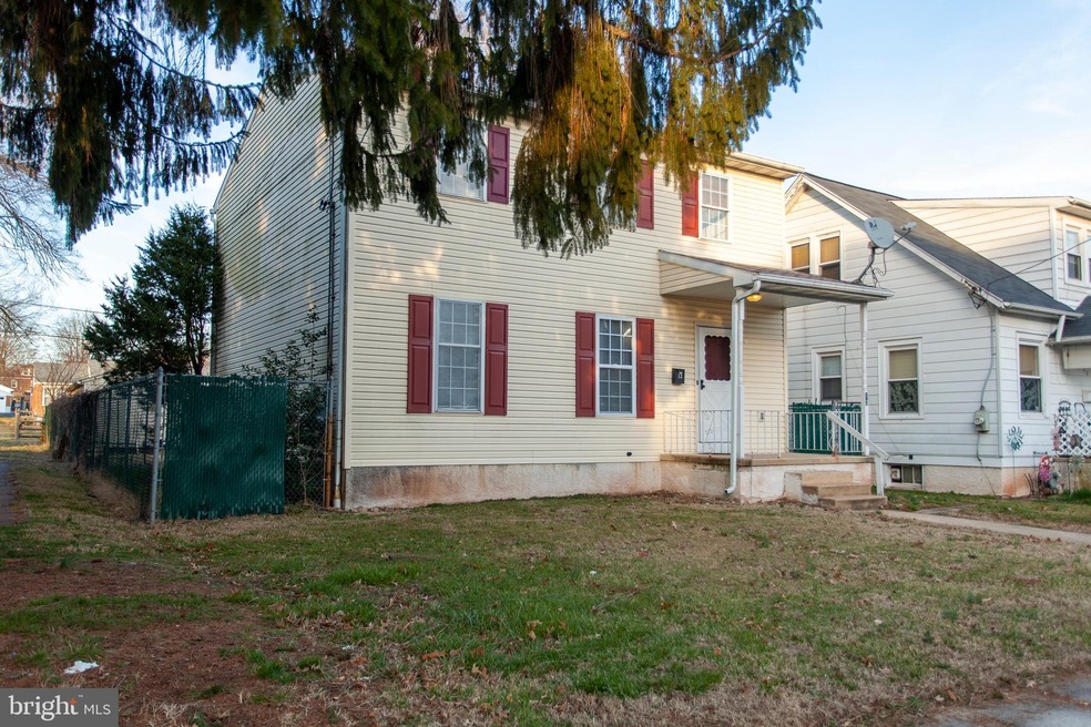 13 W 6th St, Pottstown, PA 19464 - photo 1