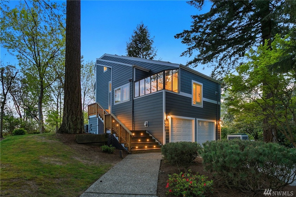 8531 E Mercer Way, Mercer Island, WA 98040 - photo 1