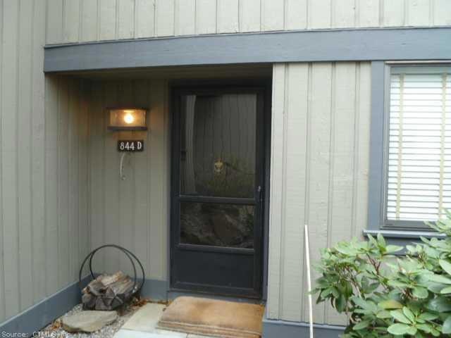 844D Heritage Village unit 844D, Southbury, CT 06488 - photo 1
