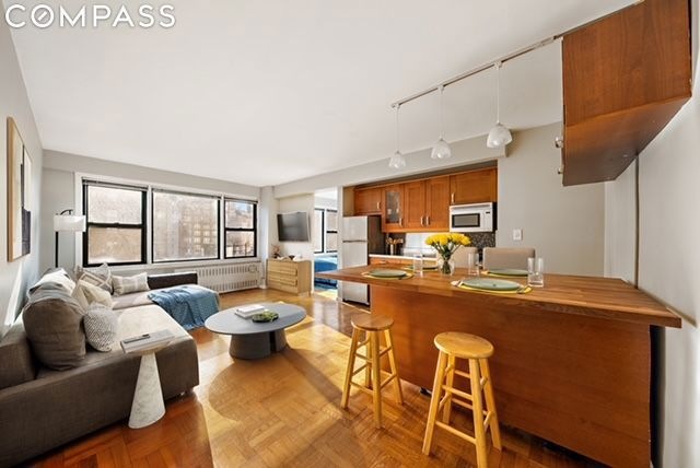 Tracy Towers unit 8K, New York, NY 10010 - photo 1