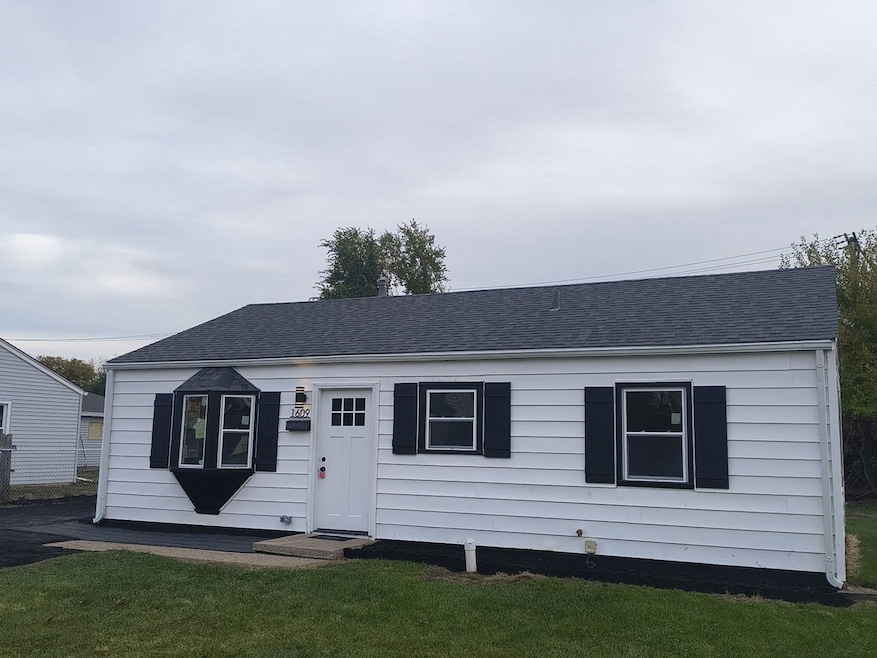 1609 Marlboro Ln, Crest Hill, IL 60403 - photo 1