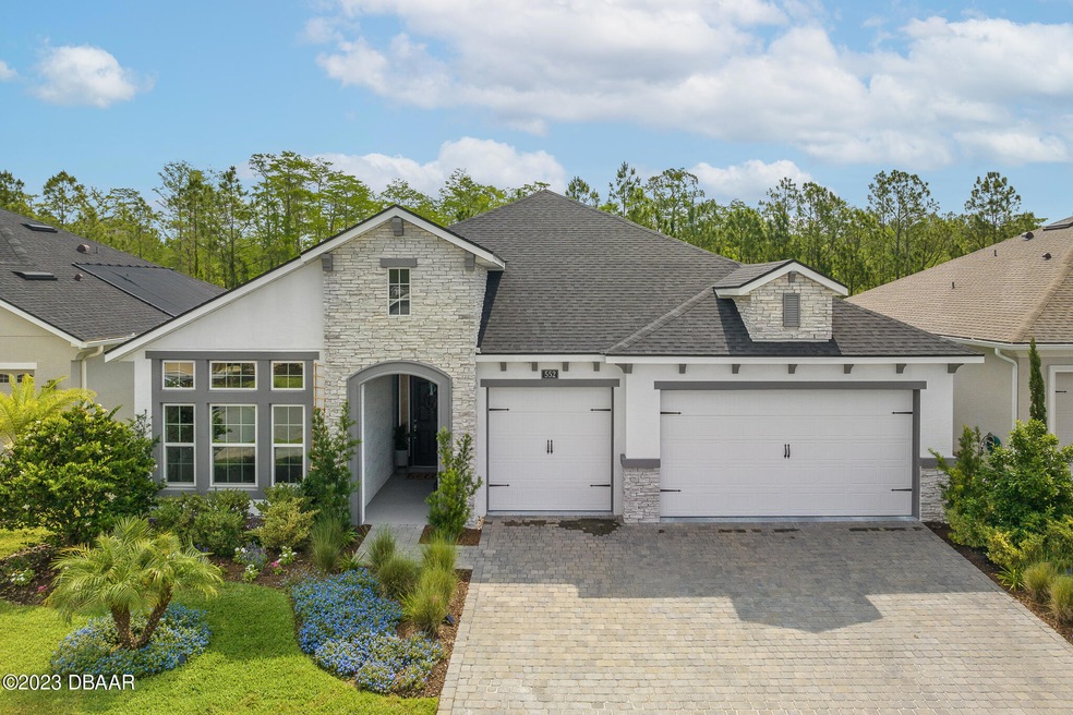 1. 552 Mosaic Blvd-15