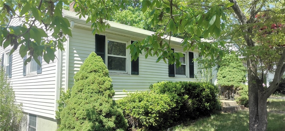 132 Country Dr, West Warwick, RI 02893 - photo 1