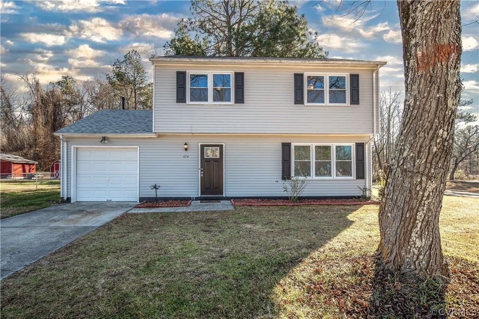 614 Bradford Ln, Petersburg, VA 23805 - photo 1