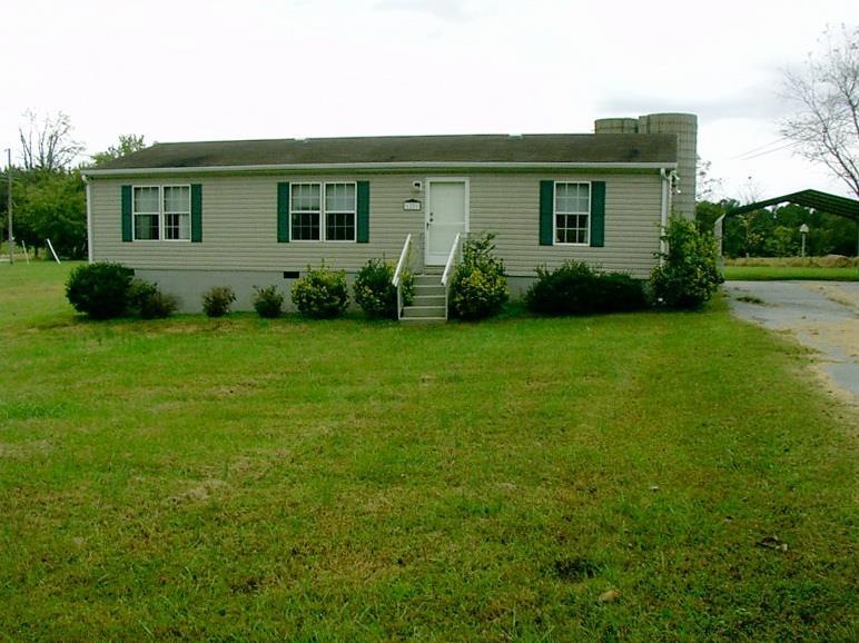 1221 Norfolk Ave, Victoria, VA 23974 - photo 1