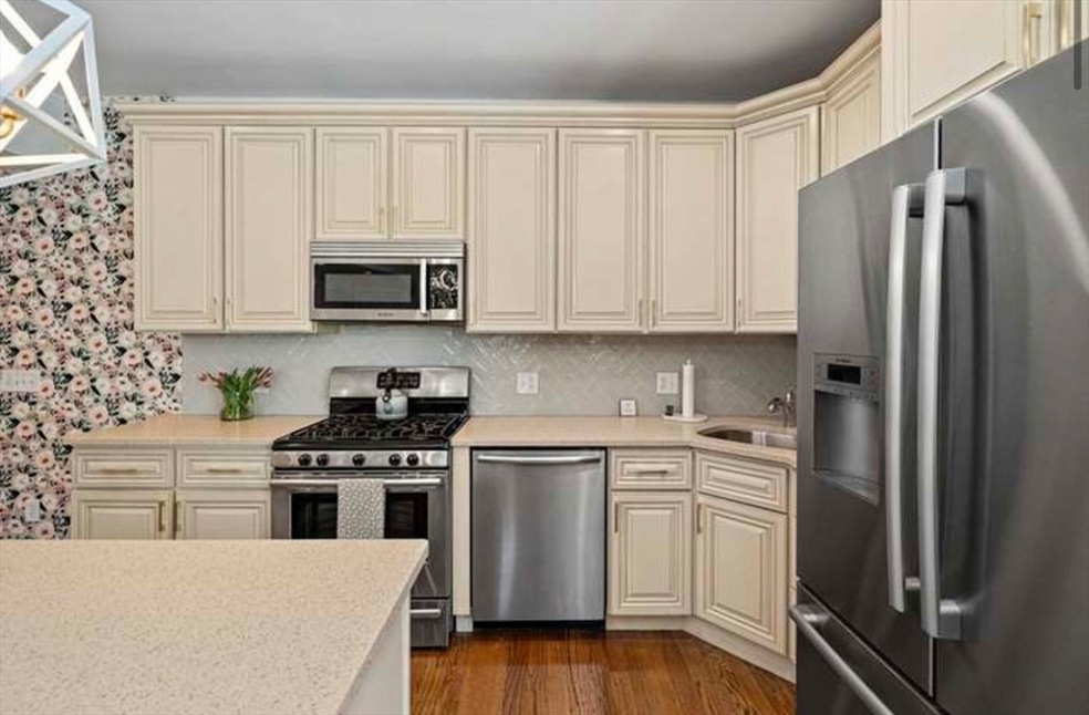 37 Coffey St unit 2, Boston, MA 02122 - photo 1