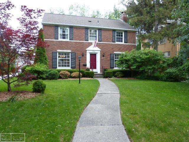 1368 Buckingham Rd, Grosse Pointe Park, MI 48230 - photo 1