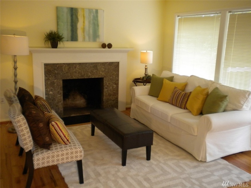 1020 Grandview St, Edmonds, WA 98020 - photo 1