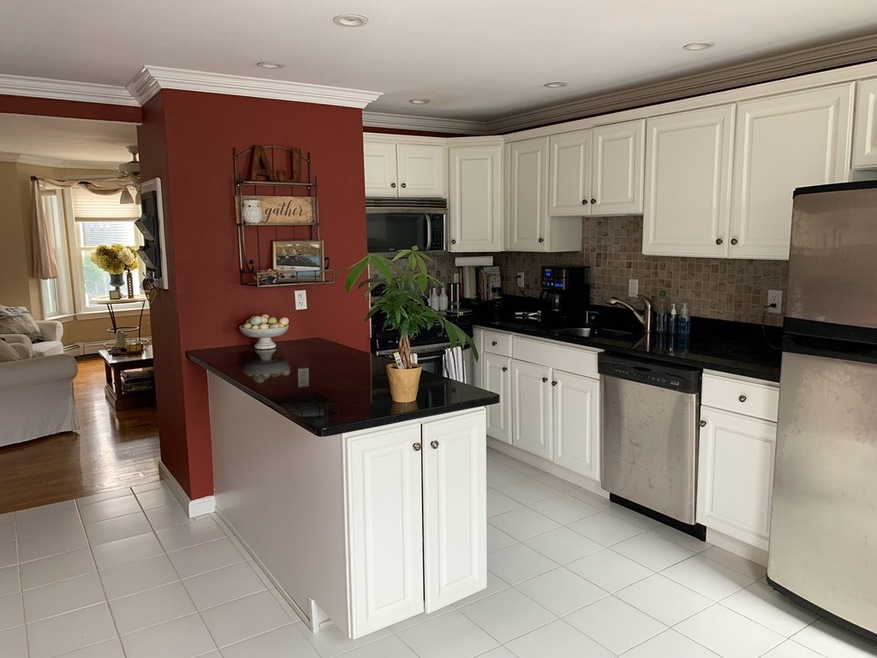 413 E 8th St unit 2, Boston, MA 02127 - photo 1