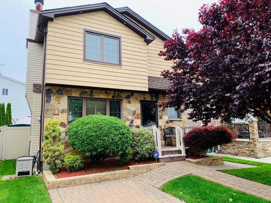 3 Bedroom Detached Home