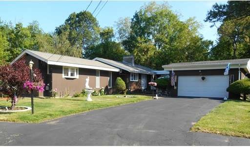 19 Floral Cir, Waltham, MA 02452 - photo 1