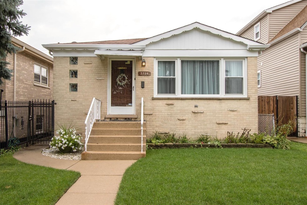 FRONT EXTERIOR