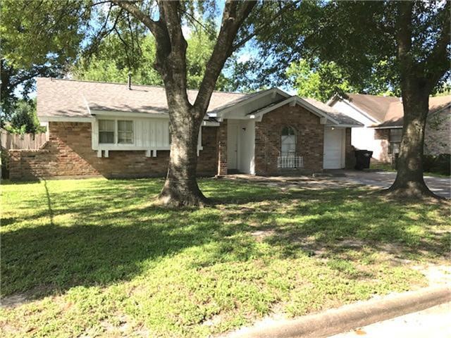 911 Pilot Point Dr, Houston, TX 77038 - photo 1