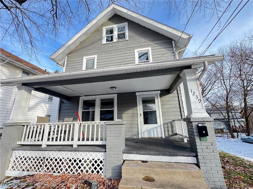 1239 Pondview Ave, Akron, OH 44305 - photo 1