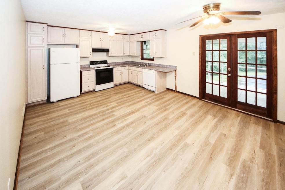 6061 Katherine Rd, Rex, GA 30273 - photo 1