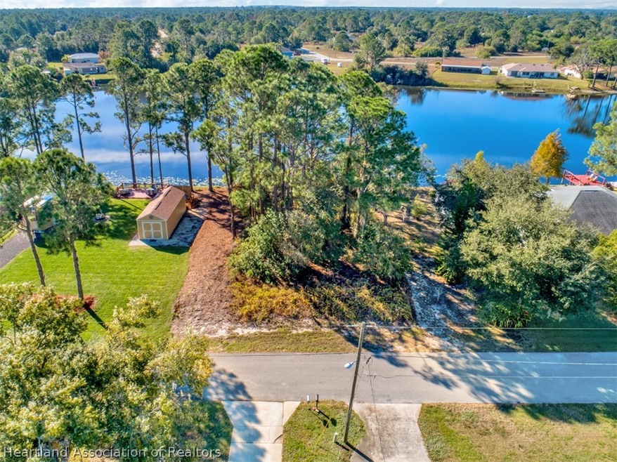 704 Lake Betty Dr, Lake Placid, FL 33852 - photo 1