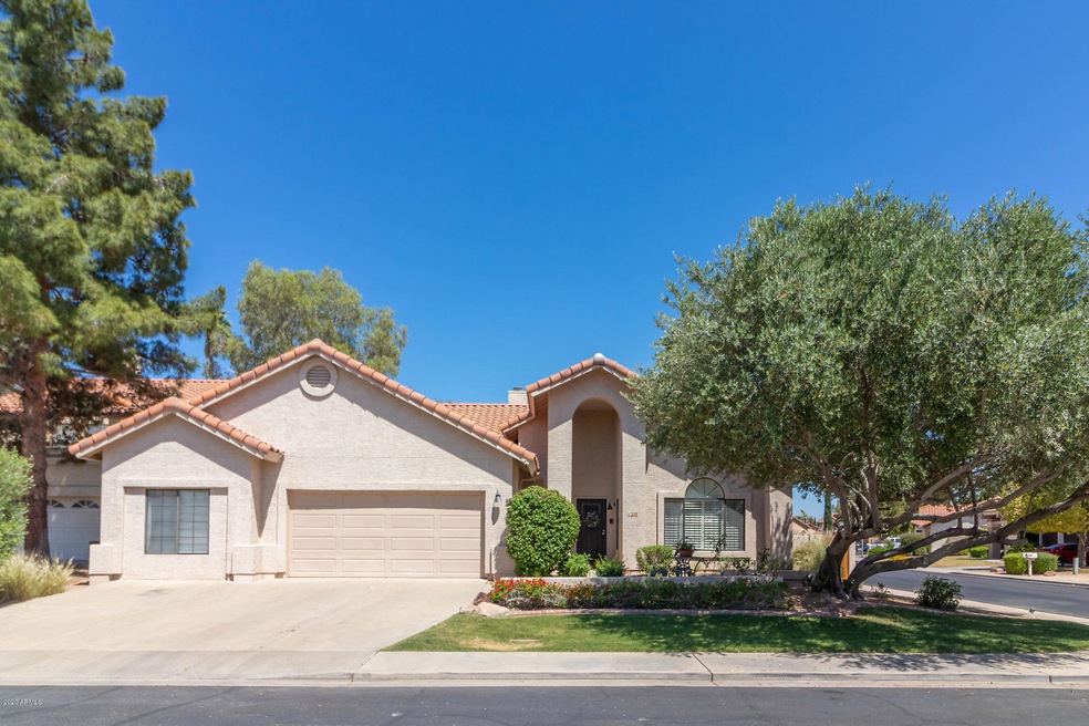 002-1329NDianeCircle-Mesa-AZ-85203-small