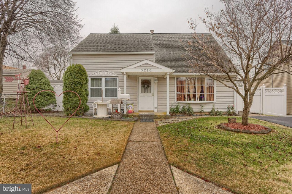 5213 Mohave Rd, Temple, PA 19560 - photo 1