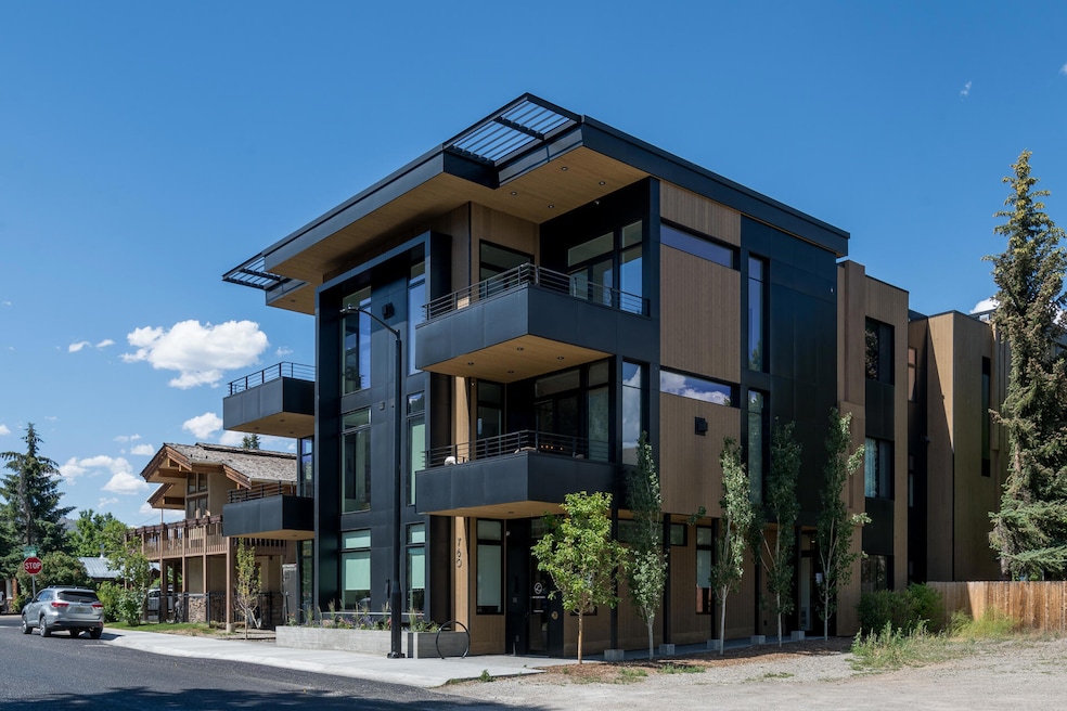 760 N Washington unit 301, Ketchum, ID 83340 - photo 1