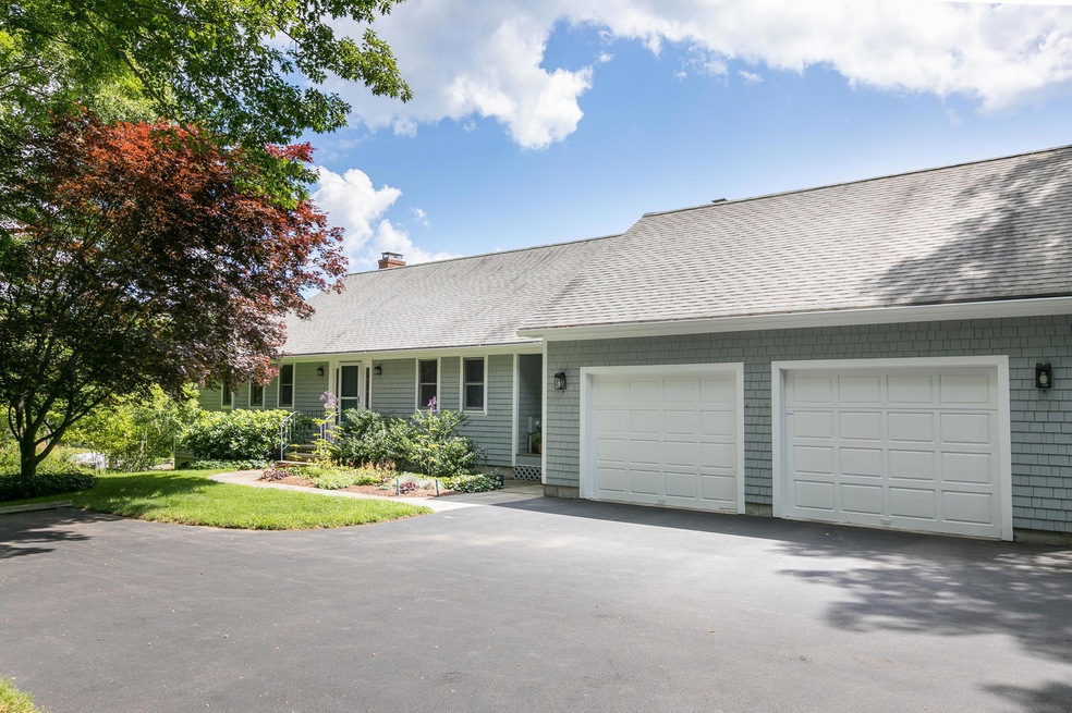 243 Bowery Beach Rd Cape-large-001-031-F