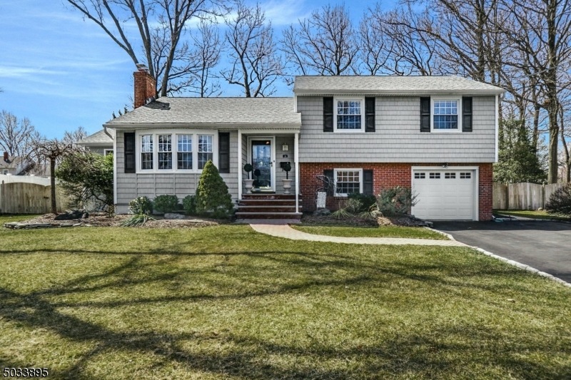 14 Fieldcrest Dr, Scotch Plains, NJ 07076 - photo 1