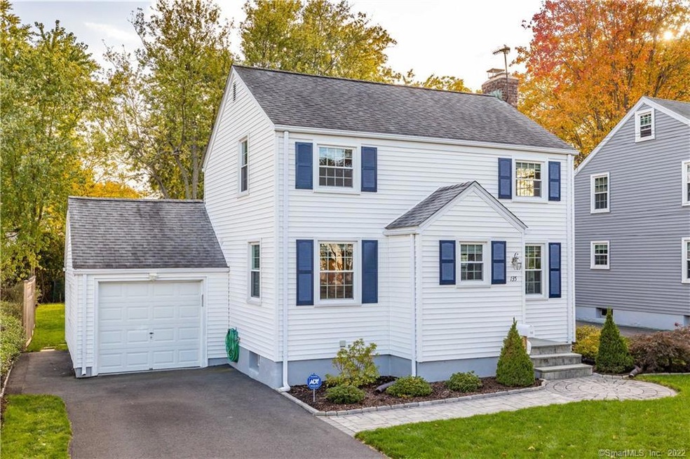 135 Edgemont Ave, West Hartford, CT 06110 - photo 1