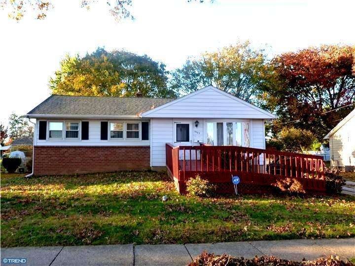 3747 Donegal Ln, Brookhaven, PA 19015 - photo 1